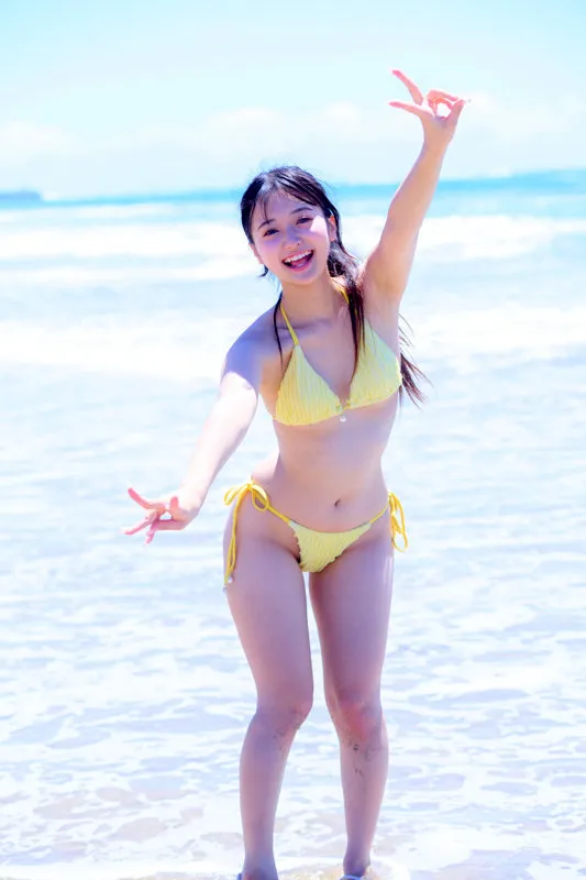 花守夏歩、制服美少女が大胆不敵！ハイビジョンで独占配信 花守夏歩