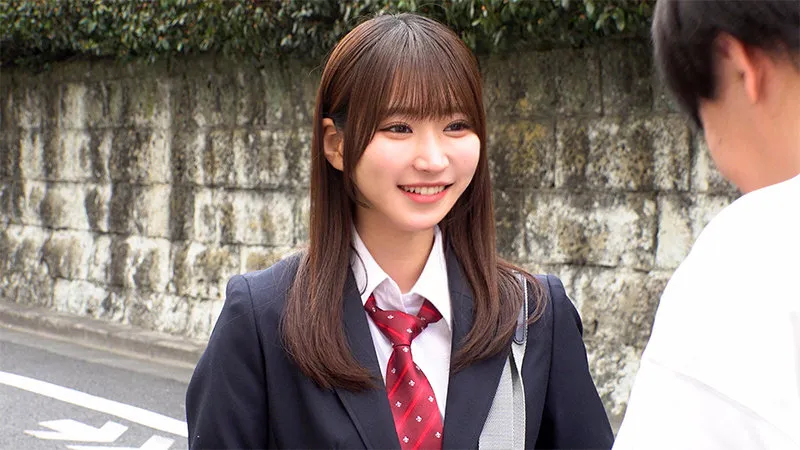 依本しおり、最奥愛の制服美少女！4K独占配信で魅せる、お揃い衣装のハイビジョン映像 依本しおり