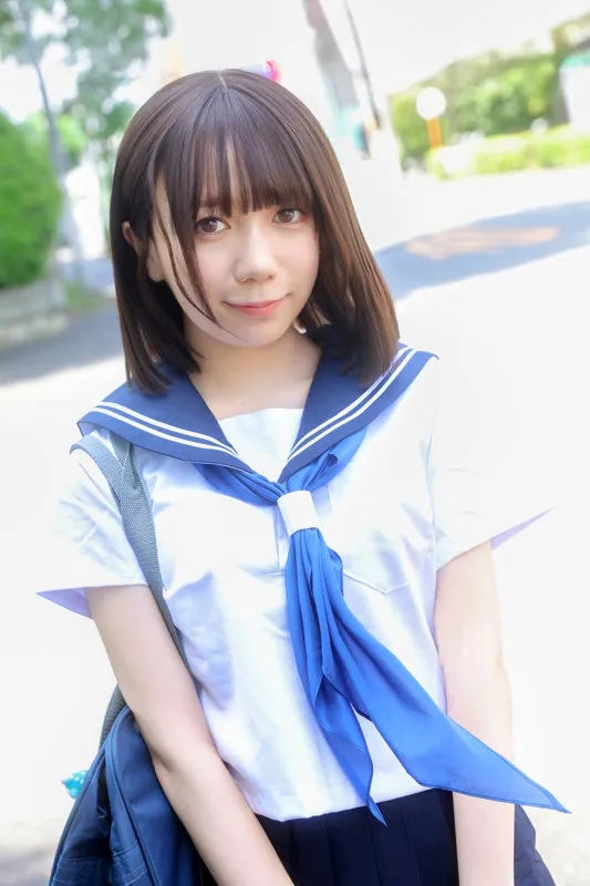 日向由奈のプライベートに密着！制服＆コスプレで魅せるスレンダーボディ 日向由奈