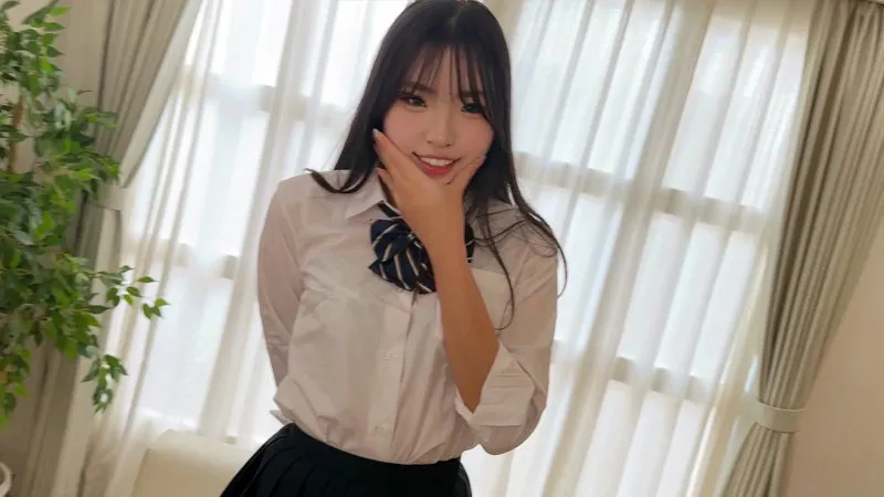 七藤優亜、制服姿で独占配信！愛のクライマックスに昇天？ 七藤優亜