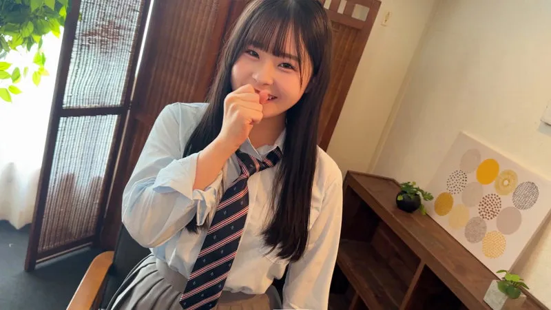 桜庭ももな、制服姿で大胆挑戦！独占映像＆豊満な魅力に釘付け 桜庭ももな