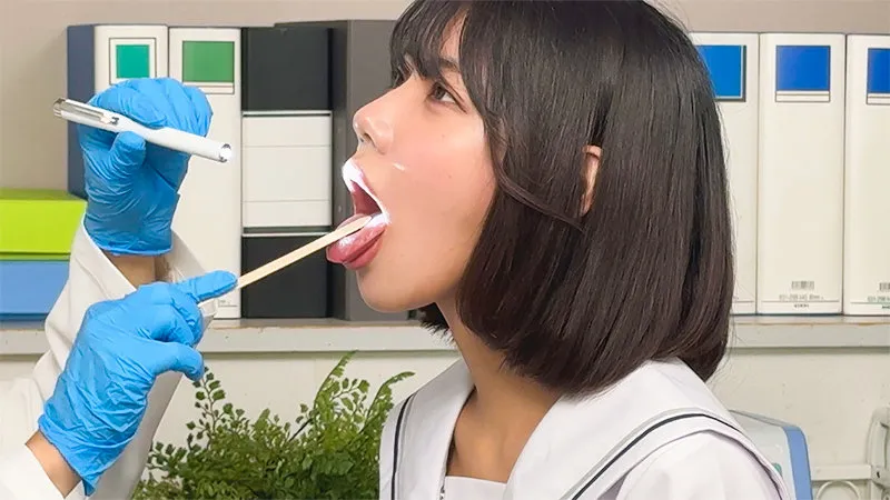 梅田みなみ、制服姿を4Kで独占撮影！隠された羞恥と最奥愛 梅田みなみ