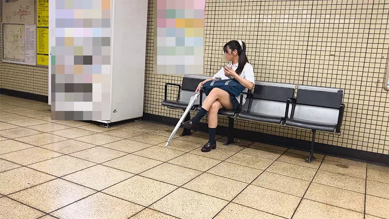 倉木しおり、制服姿で魅せる！4Kハイビジョン注ぎ込み映像 倉木しおり