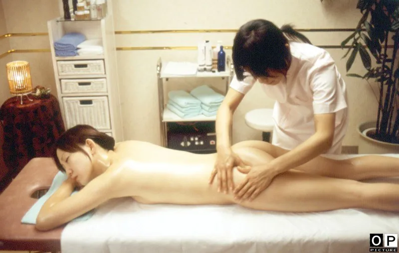 【さくら葵 池田こずえ 椿まや】痴態エステ 舐めて交わる さくら葵,池田こずえ,椿まや