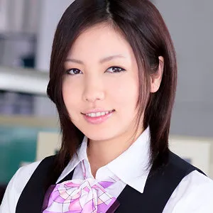 【みなみ愛梨】愛梨みなみ、白皙の肌に酔う。ハイビジョンで愛撫と指マンを堪能 みなみ愛梨