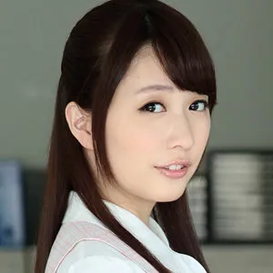 桜木優希音、愛撫と口内奉仕で魅せる！ハイビジョンキスシーン 桜木優希音