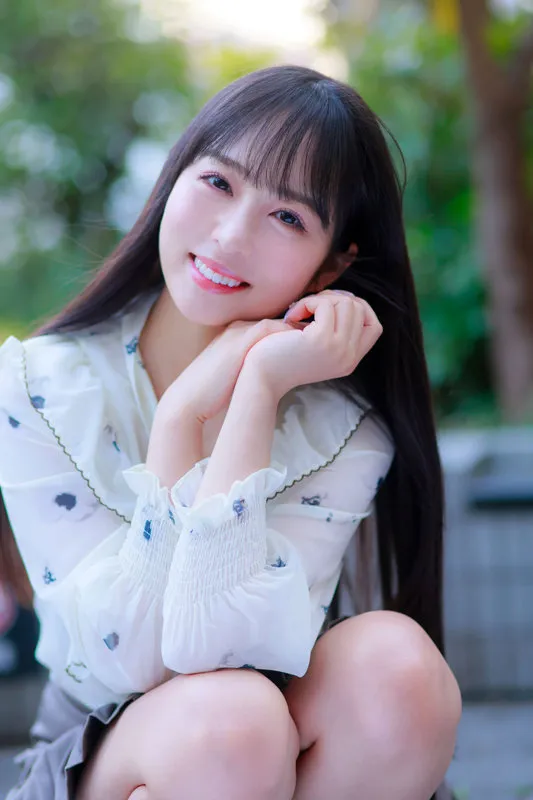 本城はな、息をのむ美乳＆スレンダーボディを独占配信！ 本城はな