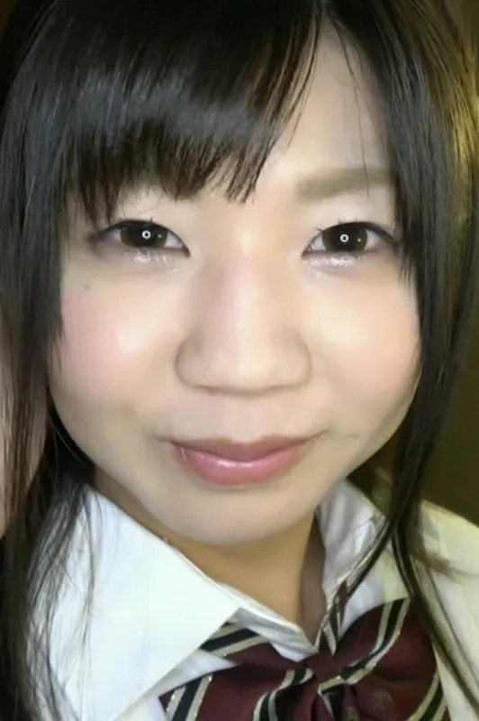 美少女と二人きり…制服姿のプライベートな密着映像