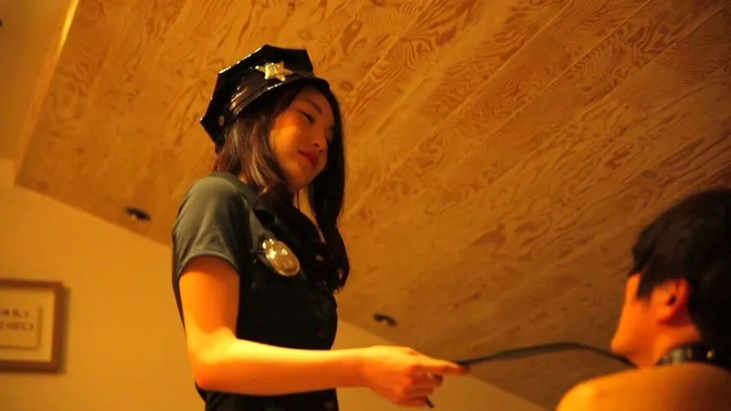 加虐女王様とムチムチRQの愛し合い！刺激的なエクストリームコスプレVシネマ