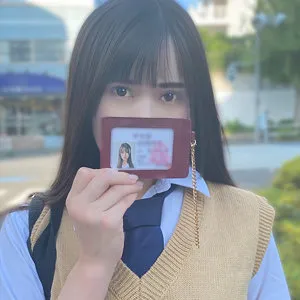 【夏目れみ（小島梨花）】夏目れみ、息をのむ美乳＆口内奉仕…最奥まで愛で満たす極上ハイビジョン 夏目れみ（小島梨花）