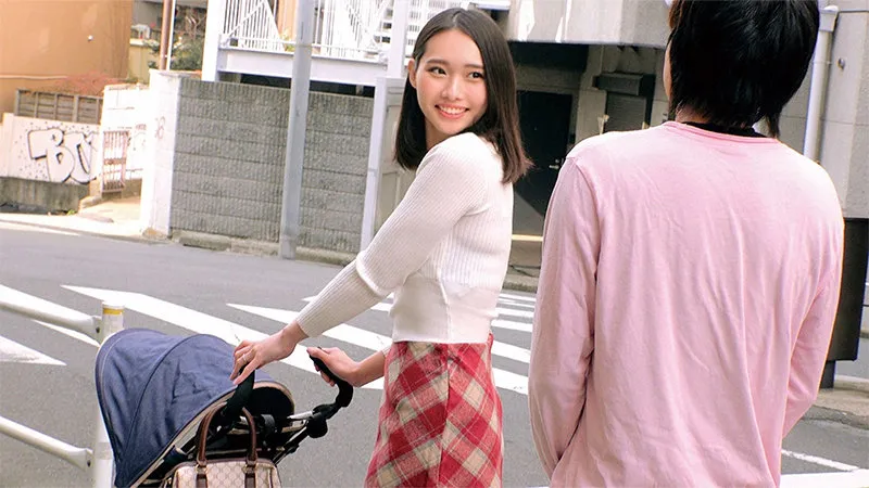 三池小春の禁断の果実！4Kで迫る、主婦の愛と背徳の物語 三池小春