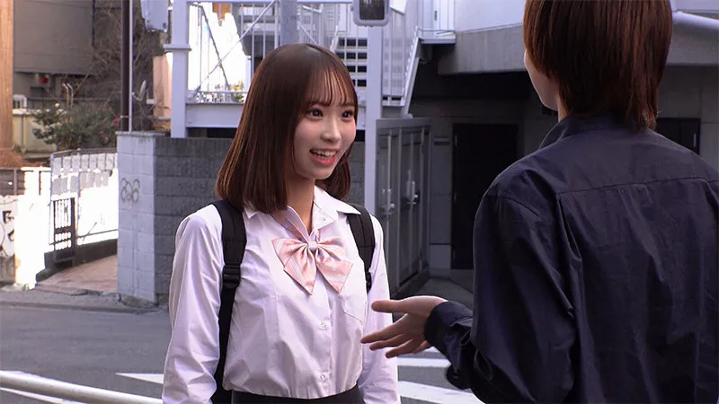 渡来ふう、制服姿でナンパ！最奥愛の充填でチェリーボーイを落とす4K映像 渡来ふう