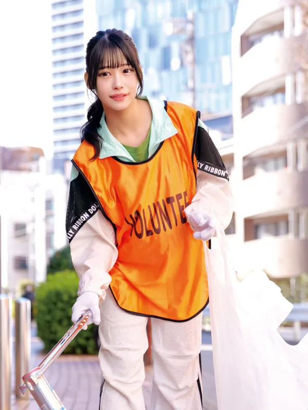 逢月ひまり、4Kで捉えた美少女の魅力！ハードなJDとの最奥愛 逢月ひまり