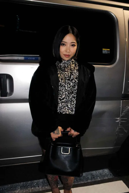 結城雫、秘めたる魅力解放！美乳＆タトゥーのプライベートな一面 結城雫