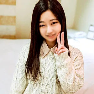 市川花音の素顔に迫る！黒髪ロングが魅せる、プライベートな素の姿 市川花音