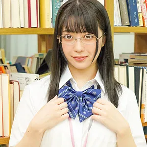 山本蓮加、制服姿で魅せる最奥愛…！ハイビジョンで美乳を堪能 山本蓮加
