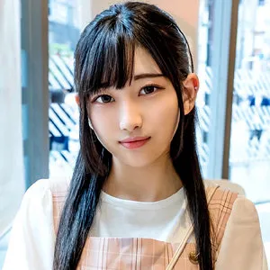 沖乃麻友のプライベート感！4Kハイビジョンで見る豊満な美少女 沖乃麻友