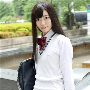 白宮かずは、制服姿で魅せる愛と青春のハイビジョン映像 白宮かずは