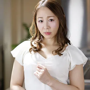 成宮いろは、禁断の愛に溺れる。大人の秘密が暴かれるドラマ 成宮いろは