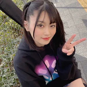 菜月ひかる、4Kハイビジョンで味わう最奥愛！JDコスプレで喉奥を責められる刺激 菜月ひかる