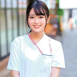 4Kナース、菜月ひかるが魅せる上からの愛と最奥愛の奉仕 菜月ひかる