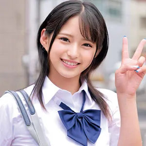 渚みつき、4Kハイビジョンで最奥まで愛を充填！制服美少女との夢のナンパ 渚みつき