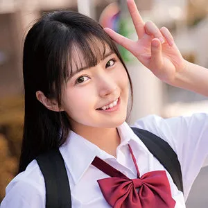 皆月ひかる、4Kハイビジョンで制服美少女！最奥愛充填の衝撃 皆月ひかる