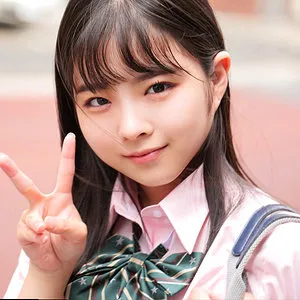 まなみ静奈の美乳が炸裂！ハイビジョンで楽しむ、電光石火の潮吹きシーン まなみ静奈