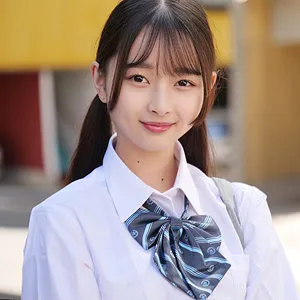 望月つぼみ、制服姿で電光石火！最奥愛を充填する独占ハイビジョン映像 望月つぼみ