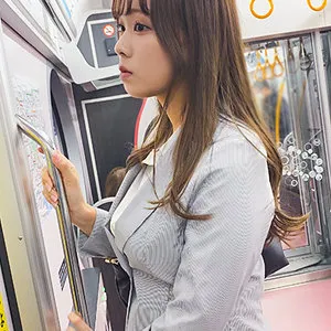 碓井せりな、ハードなOLが秘密の観察で魅せる4Kハイビジョン 碓井せりな