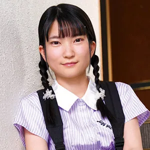 伊織ひなの、最奥まで愛でる。ツルツル美少女の慎ましい果実。 伊織ひなの
