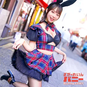 野宮あん、4K独占でプライベートを暴く！清楚な美少女と豊満な果実の誘惑 野宮あん