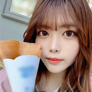 新山ちなつ、4Kで味わう最奥の愛！豊満なJDの魅力に迫る 新山ちなつ