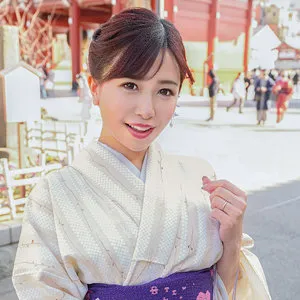 弘中優、艶やか和装で秘密を暴く！？主婦の最奥愛と快感の秘密 弘中優