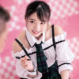 皆月ひかる、3人きりの秘密…4Kで捉えた最奥愛の瞬間 皆月ひかる