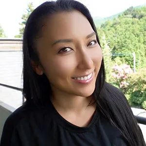 本真ゆり、艶やかな和装で魅せる！豊満な肢体と大人の愛 本真ゆり