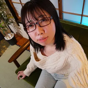 お姉さんの魅力にハマる…！えりささんのハイビジョン着エロを独占配信