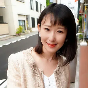 海埜ほたるの艶やか魅力！大人の女性が魅せる、豊満な果実のハイビジョン映像 海埜ほたる