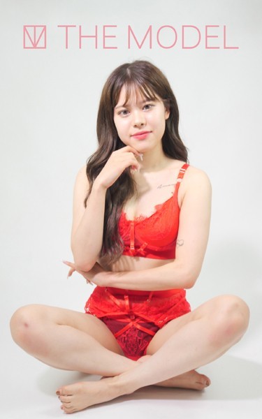 【DMM】THE MODEL 伊藤悠亜（下着編） 伊藤悠亜
