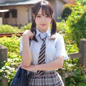 若月もあ、制服姿で電光石火！最奥愛を独占配信＆ハイビジョンで堪能 若月もあ