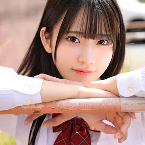 桜ゆの、制服美少女が魅せるハイビジョン独占映像！ 桜ゆの