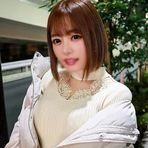 浜崎真緒、ハイビジョンで魅せる美少女プライベート。豊満な果実とタイツ姿にドキッ！ 浜崎真緒