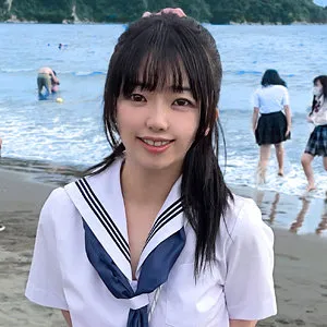 泉りおんの美乳が弾ける！水着姿で魅せる至福の口内奉仕 泉りおん