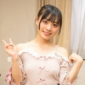 花音うらら、最奥まで愛の充填！ハイビジョンで美乳＆制服姿を独占撮影 花音うらら