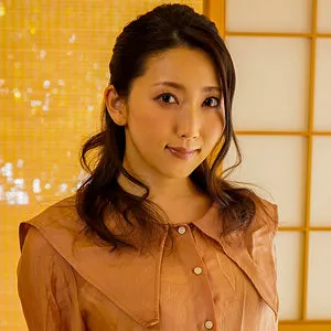 妃ひかり、最奥まで愛の充填！豊満な美乳が揺れるハードな映像 妃ひかり