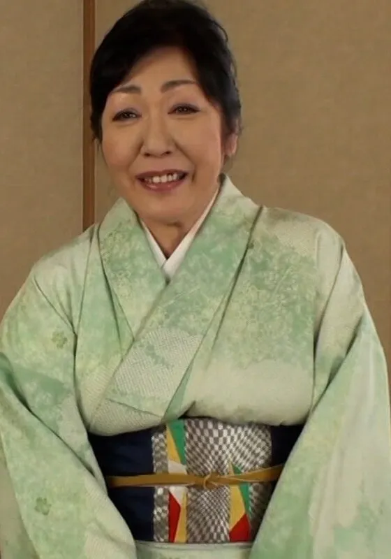 豊満な大人の女性、カメラの前で解放！愛撫＆最奥愛で昇天のクライマックス
