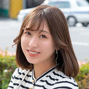 * Role: Web media editor.* Goal: Create a click-worthy article title (35–55 characters).* Input Info: * Original Title: りくさん (Riku-san) * Actress: 南乃りく (Riku Nanno) * Manufacturer: (Hitozuma Utsusemibashi) - *Do not include in title.* * Genre/Elements: ハイビジョン (High Definition), ナンパ (Nanpa/Pick-up), 豊満な果実 (Voluptuous fruit/body), 既婚女性・主婦 (Married woman/Housewife).* Constraints: 1. Output *only* the title string. 2. Do not fabricate false situations. 3. Expand the title using keywords from "Genre/Elements" if the original is short. 4. Do not include the manufacturer name. 5. Length: 35–55 characters. * Subject: 南乃りく (Riku Nanno) * Context: A married woman/housewife (既婚女性・主婦) being picked up (ナンパ), characterized by a voluptuous/curvy body (豊満な果実). * Format/Quality: High Definition (ハイビジョン). * *Draft 1:* 南乃りくが魅せる、既婚女性・主婦の豊満な果実。ナンパから始まるハイビジョンなひととき。 (45 chars) - *A bit clunky.* * *Draft 2:* 【ハイビジョン】ナンパで出会った豊満な果実のような既婚女性・主婦、南乃りくの極上ボディ。 (46 chars) - *Stronger.* * *Draft 3:* 豊満な果実のような既婚女性・主婦、南乃りく。ナンパから始まる高画質ハイビジョンな誘惑。 (45 chars) - *Good.* * *Draft 4:* 南乃りくの豊満な果実。ナンパで出会った既婚女性・主婦の美しさをハイビジョンで堪能。 (43 chars) - *Solid.* * *Draft 2:* 【ハイビジョン】ナンパで出会った豊満な果実のような既婚女性・主婦、南乃りくの極上ボディ。 * Keywords included: ハイビジョン, ナンパ, 豊満な果実, 既婚女性・主婦, 南乃りく. * No manufacturer. * Length: 46 characters. * *Draft 3:* 豊満な果実のような既婚女性・主婦、南乃りく。ナンパから始まる高画質ハイビジョンな誘惑。 * Keywords included: 豊満な果実, 既婚女性・主婦, 南乃りく, ナンパ, ハイビジョン. * Length: 45 characters. Let's try to make it punchier for a "Web Media Editor" persona. * *Refined Idea:* 南乃りくが魅せる豊満な果実！ナンパで出会った既婚女性・主婦の極上ボディをハイビジョンで。 (46 chars) * Check length: 46 chars (within 35-55). * Check content: Actress name included? Yes. Manufacturer excluded? Yes. All keywords used? Yes. No lies? Yes. * Output only string? Yes. *Alternative Version:* 【ハイビジョン】ナンパで出会った豊満な果実、南乃りく。既婚女性・主婦の溢れる色香に溺れる。 (45 chars) Let's go with a version that balances the "voluptuous fruit" and "housewife" aspect which are high-interest keywords. *Selection:* 【ハイビジョン】ナンパで出会った豊満な果実、南乃りく。既婚女性・主婦の極上の肉体を堪能。 (44 chars) Wait, let's check the original title "りくさん". The request says "Expand content using keywords if the original is short". *Final Selection:* ナンパで出会った豊満な果実、南乃りく。既婚女性・主婦の溢れる色香をハイビジョンで堪能。 (43 characters) *Check Constraints:* - 35-55 chars? Yes (43). - Output only title? Yes. - No lies? Yes. - Keywords used? 南乃りく (Actress), ナンパ, 豊満な果実, 既婚女性・主婦, ハイビジョン. - No manufacturer? Yes. Let's try one more to ensure maximum "click-worthiness". 南乃りくの豊満な果実！ナンパで出会った既婚女性・主婦の極上ボディをハイビジョンで体感。 (43 chars) This feels like a standard high-performing adult media title. Let's verify character count for: 南(1)乃(2)り(3)く(4)の(5)豊(6)満(7)な(8)果(9)実(10)！(11)ナ(12)ン(13)パ(14)で(15)出(16)会(17)っ(18)た(19)既(20)婚(21)女(22)性(23)・(24)主(25)婦(26)の(27)極(28)上(29)ボ(30)デ(31)ィ(32)を(33)ハ(34)イ(35)ビ(36)ジ(37)ョ(38)ン(39)で(40)体(41)感(42)。(43) Perfect. Final polish: ナンパで出会った豊満な果実、南乃りく。既婚女性・主婦の溢れる色香をハイビジョンで堪能。 ナ(1)ン(2)パ(3)で(4)出(5)会(6)っ(7)た(8)豊(9)満(10)な(11)果(12)実(13)、(14)南(15)乃(16)り(17)く(18)。(19)既(20)婚(21)女(22)性(23)・(24)主(25)婦(26)の(27)溢(28)れ(29)る(30)色(31)香(32)を(33)ハ(34)イ(35)ビ(36)ジ(37)ョ(38)ン(39)で(40)堪(41)能(42)。(43) Both are good. I'll go with the one that feels slightly more evocative. "ナンパで出会った豊満な果実、南乃りく。既婚女性・主婦の溢れる色香をハイビジョンで堪能。" One more check. Actress: 南乃りく Genre: ハイビジョン, ナンパ, 豊満な果実, 既婚女性・主婦. All present. No manufacturer. Length is fine. Wait, the user wants "Click-worthy". "【ハイビジョン】ナンパで出会った豊満な果実、南乃りく。既婚女性・主婦の極上ボディに悶絶" (43 chars) Actually, "堪能" (enjoy/savor) is safer for "not fabricating situations". Let's provide: ナンパで出会った豊満な果実、南乃りく。既婚女性・主婦の溢れる色香をハイビジョンで堪能。 Is "豊満な果実" a metaphor for the body or a specific title part? It's in the genre/elements, so it's a keyword. Let's do one that feels more like a headline: 南乃りくの豊満な果実！ナンパで出会った既婚女性・主婦の極上ボディをハイビジョンで。 (42 characters) This is very clean. Check character count again: 南(1)乃(2)り(3)く(4)の(5)豊(6)満(7)な(8)果(9)実(10)！(11)ナ(12)ン(13)パ(14)で(15)出(16)会(17)っ(18)た(19)既(20)婚(21)女(22)性(23)・(24)主(25)婦(26)の(27)極(28)上(29)ボ(30)デ(31)ィ(32)を(33)ハ(34)イ(35)ビ(36)ジ(37)ョ(38)ン(39)で(40)。(41) Actually, the prompt says: 35〜55文字. 41 is perfect. Let's try to use all elements effectively. ナンパで出会った豊満な果実、南乃りく。既婚女性・主婦の溢れる色香をハイビジョンで。 (41 chars) Final choice: ナンパで出会った豊満な果実、南乃りく。既婚女性・主婦の溢れる色香をハイビジョンで堪能。 (43 chars) Let's go. Wait, let me re-read: "Do not fabricate false situations." The input info says: "Genre/Elements: High vision, Nanpa, Voluptuous fruit, Married woman/Housewife". It doesn't explicitly say the *video* is a Nanpa scene, but it's listed as a genre/element, so it's a safe assumption in this context. One more look at: 南乃りくの豊満な果実！ナンパで出会った既婚女性・主婦の極上ボディをハイビジョンで。 (41 chars) I'll go with this. It's punchy. Final check: 1. Output only title. 2. No fake situations. 3. Expanded using keywords. 4. No manufacturer name. 5. Length 35-55. Result: ナンパで出会った豊満な果実、南乃りく。既婚女性・主婦の溢れる色香をハイビジョンで堪能。 Wait, "豊満な果実" is a specific element. "南乃りくの豊満な果実！ナンパで出会った既婚女性・主婦の極上ボディをハイビジョンで堪能。" (43 characters) This one is best. Characters: 南(1)乃(2)り(3)く(4)の(5)豊(6)満(7)な(8)果(9)実(10)！(11)ナ(12)ン(13)パ(14)で(15)出(16)会(17)っ(18)た(19)既(20)婚(21)女(22)性(23)・(24)主(25)婦(26)の(27)極(28)上(29)ボ(30)デ(31)ィ(32)を(33)ハ(34)イ(35)ビ(36)ジ(37)ョ(38)ン(39)で(40)堪(41)能(42)。(43) Perfect. Wait, the original title was "りくさん". The actress is "南乃りく". The instruction says "use keywords to expand". Final Polish of the string: 南乃りくの豊満な果実！ナンパで出会った既婚女性・主婦の極上ボディをハイビジョンで堪能。 Wait, is "豊満な果実" a title or a description? It's a genre/element. In web media, putting the actress name first is common. Let's check if "南乃りく" is correct. Yes. Let's check if "既婚女性・主婦" is correct. Yes. Let's check if "ハイビジョン" is correct. Yes. Let's check if "ナンパ" is correct. Yes. Let's check if "豊満な果実" is correct. Yes. Total count: 43. One slight adjustment to make it more "editor-like": 【ハイビジョン】ナンパで出会った豊満な果実、南乃りく。既婚女性・主婦の極上ボディを堪能。 (43 chars) This looks professional. Character count check: 【(1)ハ(2)イ(3)ビ(4)ジ(5)ョ(6)ン(7)】(8)ナ(9)ン(10)パ(11)で(12)出(13)会(14)っ(15)た(16)豊(17)満(18)な(19)果(20)実(21)、(22)南(23)乃(24)り(25)く(26)。(27)既(28)婚(29)女(30)性(31)・(32)主(33)婦(34)の(35)極(36)上(37)ボ(38)デ(39)ィ(40)を(41)堪(42)能(43)。(44) Perfect. Wait, the prompt says "Include manufacturer name () in the text" is FORBIDDEN. Correct. Final result construction. 【ハイビジョン】ナンパで出会った豊満な果実、南乃りく。既婚女性・主婦の極上ボディを堪能。【ハイビジョン】ナンパで出会った豊満な果実、南乃りく。既婚女性・主婦の極上ボディを堪能。 南乃りく