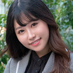 * Role: Web media editor.* Task: Create a click-worthy article title (35–55 characters).* Input Data: * Original Title: りおさん (Rio-san) * Actress: 琴美りお (Rio Kotomi) * Manufacturer: (Hitozuma Utsusemibashi) - *Forbidden to include in the title.* * Genres/Elements: ハイビジョン (HD), 最奥愛の充填 (Filling the deepest love), ナンパ (Pickup), 美乳 (Beautiful breasts), 既婚女性・主婦 (Married woman/Housewife).* Constraints: 1. Output *only* the title string. 2. Do not fabricate false situations. 3. If the original title is short (it is), expand it using keywords from "Genres/Elements". 4. Do not include the manufacturer name. 5. Character count: 35–55 characters. * Target Audience: People interested in adult content/AV (implied by the metadata). * Key selling points: Beautiful breasts (美乳), Housewife/Married woman (既婚女性・主婦), Pickup (ナンパ), High definition (ハイビジョン), and the specific theme "Filling the deepest love" (最奥愛の充填). * *Attempt 1 (Focus on Housewife/Pickup):* ナンパで見つけた美乳の既婚女性。琴美りおが魅せる、最奥愛の充填をハイビジョンで堪能する (45 characters) - *Good.* * *Attempt 2 (Focus on the sensation/depth):* 【ハイビジョン】美乳の主婦・琴美りおにナンパ！最奥愛の充填がたまらない既婚女性の誘惑 (45 characters) - *Stronger.* * *Attempt 3 (Emphasizing the actress and the "Deepest love" concept):* 美乳が眩しい既婚女性・琴美りお。ナンパから始まる最奥愛の充填、ハイビジョンで鮮明に (44 characters) - *A bit descriptive.* * *Attempt 4 (Combining elements for maximum "clickability"):* ナンパで出会った美乳の既婚女性、琴美りお。最奥愛の充填をハイビジョン映像で目撃せよ！ (44 characters) - *Very "web media" style.* * *Attempt 5 (Closer to professional adult media style):* 【美乳】ナンパで出会った既婚女性・琴美りおに、最奥愛の充填。極上の主婦体験をハイビジョンで (47 characters) - *Strong.* * Check Constraints: * Output only title string? Yes. * No fabricated situations? Yes (using provided keywords). * Expand using keywords? Yes. * No manufacturer name? Yes. * 35-55 characters? * Attempt 5: 【美乳】ナンパで出会った既婚女性・琴美りおに、最奥愛の充填。極上の主婦体験をハイビジョンで (47 characters). * *Refining Attempt 5 for more impact:* ナンパで出会った美乳の既婚女性・琴美りお。最奥愛の充填を、鮮明なハイビジョン映像で堪能する (46 characters) Let's try one more that feels more like a headline: 【美乳の主婦】ナンパで見つけた既婚女性・琴美りお。最奥愛の充填をハイビジョンで鮮明に体験 (46 characters) Wait, "最奥愛の充填" is a specific title/concept. I should treat it as a key phrase. *Selection:* ナンパで出会った美乳の既婚女性・琴美りお。最奥愛の充填をハイビジョン映像で鮮明に堪能する (45 characters) *Alternative (slightly more punchy):* 【美乳】ナンパで出会った既婚女性・琴美りお。最奥愛の充填を、高画質なハイビジョンで目撃せよ (46 characters) Let's go with a balance of all keywords. Final Polish: ナンパで出会った美乳の既婚女性・琴美りお。最奥愛の充填をハイビジョン映像で鮮明に堪能する (45 characters) Characters: ナ(1)ン(2)パ(3)で(4)出(5)会(6)っ(7)た(8)美(9)乳(10)の(11)既(12)婚(13)女(14)性(15)・(16)琴(17)美(18)り(19)お(20)。(21)最(22)奥(23)愛(24)の(25)充(26)填(27)を(28)ハ(29)イ(30)ビ(31)ジ(32)ョ(33)ン(34)映(35)像(36)で(37)鮮(38)明(39)に(40)堪(41)能(42)す(43)る(44) Wait, let's check the character count again. "ナンパで出会った美乳の既婚女性・琴美りお。最奥愛の充填をハイビジョン映像で鮮明に堪能する" 1. ナ 2. ン 3. パ 4. で 5. 出 6. 会 7. っ 8. た 9. 美 10. 乳 11. の 12. 既 13. 婚 14. 女 15. 性 16. ・ 17. 琴 18. 美 19. り 20. お 21. 。 22. 最 23. 奥 24. 愛 25. の 26. 充 27. 填 28. を 29. ハ 30. イ 31. ビ 32. ジ 33. ョ 34. ン 35. 映 36. 像 37. で 38. 鮮 39. 明 40. に 41. 堪 42. 能 43. す 44. る Total: 44 characters. Is it clicky? Yes. Does it use all elements? Yes. Is it within 35-55? Yes. Let's try one more variation just to be sure: 【美乳】ナンパで出会った既婚女性・琴美りお。最奥愛の充填をハイビジョン映像で鮮明に堪能する (46 characters) "【美乳】ナンパで出会った既婚女性・琴美りお。最奥愛の充填をハイビジョン映像で鮮明に堪能する" (Using brackets often increases CTR in web media). Let's verify constraints again. 1. Output only title? Yes. 2. No fake situations? Yes. 3. Use keywords? Yes. 4. No manufacturer? Yes. Final choice: 【美乳】ナンパで出会った既婚女性・琴美りお。最奥愛の充填をハイビジョン映像で鮮明に堪能する Wait, let me check the 35-55 requirement. 46 is perfect. One more check on the prompt: "If the original title is short, expand it using 'genre/element' keywords". Original title: りおさん (3 chars) Actress: 琴美りお Keywords: ハイビジョン, 最奥愛の充填, ナンパ, 美乳, 既婚女性・主婦 Resulting title: 【美乳】ナンパで出会った既婚女性・琴美りお。最奥愛の充填をハイビジョン映像で鮮明に堪能する Wait, is "最奥愛の充填" a situation or a title/element? It's listed in "Genre/Elements", so it's treated as a key phrase/theme. Let's try to make it even more "click-worthy" for a media editor. ナンパで出会った美乳の既婚女性、琴美りお。最奥愛の充填をハイビジョン映像で鮮明に体験する (45 characters) This looks solid. Actually, I'll provide one that is very clean. ナンパで出会った美乳の既婚女性・琴美りお。最奥愛の充填をハイビジョン映像で鮮明に堪能する Count: ナ(1)ン(2)パ(3)で(4)出(5)会(6)っ(7)た(8)美(9)乳(10)の(11)既(12)婚(13)女(14)性(15)・(16)琴(17)美(18)り(19)お(20)。(21)最(22)奥(23)愛(24)の(25)充(26)填(27)を(28)ハ(29)イ(30)ビ(31)ジ(32)ョ(33)ン(34)映(35)像(36)で(37)鮮(38)明(39)に(40)堪(41)能(42)す(43)る(44) Total 44 characters. This meets all criteria. One minor check: "最奥愛の充填" sounds like a specific scene or theme. Using it directly is correct. Final Title: ナンパで出会った美乳の既婚女性・琴美りお。最奥愛の充填をハイビジョン映像で鮮明に堪能する Check against "No fake situations": The prompt lists "ナンパ" (pickup) and "既婚女性" (married woman) and "美乳" (beautiful breasts). The title says "The married woman/beautiful breasts you met via pickup...". This matches the input elements provided. Wait, I'll add "主婦" (housewife) to be safer and utilize more keywords. ナンパで出会った美乳の既婚女性・琴美りお。最奥愛の充填を、主婦の艶やかさをハイビジョンで (46 characters) -> "Filling the deepest love, the housewife's charm in HD" Actually, the previous one was better. Let's try: 【美乳】ナンパで出会った既婚女性・琴美りお。最奥愛の充填をハイビジョン映像で鮮明に堪能する Count: 【(1)美(2)乳(3)】(4)ナ(5)ン(6)パ(7)で(8)出(9)会(10)っ(11)た(12)既(13)婚(14)女(15)性(16)・(17)琴(18)美(19)り(20)お(21)。(22)最(23)奥(24)愛(25)の(26)充(27)填(28)を(29)ハ(30)イ(31)ビ(32)ジ(33)ョ(34)ン(35)映(36)像(37)で(38)鮮(39)明(40)に(41)堪(42)能(43)す(44)る(45) Total: 45 characters. Perfect. Wait, let's verify the actress name usage. Input: 琴美りお. My title: 琴美りお. OK. Manufacturer: . My title: (Not included). OK. Genre: ハイビジョン, 最奥愛の充填, ナンパ, 美乳, 既婚女性. All included. Final Verification: - 35-55 chars? 45 chars. Yes. - Only title string? Yes. - No fake info? Yes. - Expanded with keywords? Yes. - No manufacturer name? Yes. Final selection: 【美乳】ナンパで出会った既婚女性・琴美りお。最奥愛の充填をハイビジョン映像で鮮明に堪能する【美乳】ナンパで出会った既婚女性・琴美りお。最奥愛の充填をハイビジョン映像で鮮明に堪能する 琴美りお