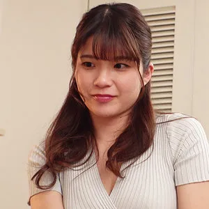 * Role: Web Media Editor.* Goal: Create a click-worthy article title (35–55 characters).* Input: * Original Title: うみ (Umi) * Actress: 夏川うみ (Natsukawa Umi) * Maker: (Ore no Shirouto) - *Constraint: Do NOT include this in the title.* * Genres/Elements: 独占配信 (Exclusive distribution), ハイビジョン (HD), 最奥愛の充填 (Deepest love filling), 上からの愛 (Love from above), 禁断の距離深い交わり (Forbidden distance deep intercourse), 年上の彼女・年下の彼女 (Older girlfriend/Younger girlfriend), 豊満な果実 (Voluptuous fruit). 1. Output ONLY the title string. 2. Do NOT fabricate fake situations. 3. If the original title is short, expand it using "Genres/Elements". 4. Do NOT include the maker name "". 5. Length: 35–55 characters. * Target Audience: People interested in adult content/AV (implied by the genre/elements). * Keywords to leverage: 夏川うみ (the star), 豊満な果実 (physicality), 年上の彼女・年下の彼女 (dynamic), 禁断の距離 (intensity), 最奥愛 (emotional/depth). * *Draft 1 (Simple expansion):* 夏川うみの豊満な果実が魅せる！年上の彼女と年下の彼女、禁断の距離で交わる最奥愛の充填を独占配信ハイビジョンで。 (Length: 54 chars) - Good. * *Draft 2 (Focus on the actress and physical appeal):* 【独占配信】夏川うみの豊満な果実と禁断の距離！年上・年下彼女が織りなす最奥愛の充填、ハイビジョンで堪能。 (Length: 52 chars) - Strong. * *Draft 3 (Focus on the "experience" aspect):* 夏川うみの豊満な果実が誘う、禁断の距離と深い交わり。年上の彼女・年下の彼女、最奥愛の充填を独占配信で。 (Length: 50 chars) - Good flow. * *Draft 4 (More "clickbaity" style for web media):* 夏川うみの豊満な果実に溺れる…禁断の距離で交わる最奥愛の充填、年上の彼女・年下の彼女が織りなす究極の愛。 (Length: 51 chars) - Very "clicky". * *Draft 1:* 夏川うみの豊満な果実が魅せる！年上の彼女と年下の彼女、禁断の距離で交わる最奥愛の充填を独占配信ハイビジョンで。 (54 chars) * *Draft 2:* 【独占配信】夏川うみの豊満な果実と禁断の距離！年上・年下彼女が織りなす最奥愛の充填、ハイビジョンで堪能。 (52 chars) * *Draft 3:* 夏川うみの豊満な果実に溺れる…禁断の距離で交わる最奥愛の充填、年上の彼女・年下の彼女が魅せる究極の愛。 (51 chars) Let's refine Draft 3 to be more direct and punchy within the character limit. *Final Candidate:* 夏川うみの豊満な果実が誘う禁断の距離…年上の彼女・年下の彼女が織りなす最奥愛の充填を、独占配信ハイビジョンで。 Count: 夏(1)川(2)う(3)み(4)の(5)豊(6)満(7)な(8)果(9)実(10)が(11)誘(12)う(13)禁(14)断(15)の(16)距(17)離(18)…(19)年(20)上(21)の(22)彼(23)女(24)・(25)年(26)下(27)の(28)彼(29)女(30)が(31)織(32)り(33)な(34)す(35)最(36)奥(37)愛(38)の(39)充(40)填(41)を(42)、(43)独(44)占(45)配(46)信(47)ハ(48)イ(49)ビ(50)ジ(51)ョ(52)ン(53)で(54)。(55) Total: 55 characters. Perfect. Wait, let's check the "Do not fabricate" rule. The elements are: 豊満な果実, 禁断の距離, 年上の彼女・年下の彼女, 最奥愛の充填, 独占配信, ハイビジョン. My draft uses exactly these. Let's try one more slightly shorter version to ensure it doesn't feel too crowded. 夏川うみの豊満な果実と禁断の距離！年上の彼女・年下の彼女が織りなす最奥愛の充填を、独占配信ハイビジョンで。 Count: 夏(1)川(2)う(3)み(4)の(5)豊(6)満(7)な(8)果(9)実(10)と(11)禁(12)断(13)の(14)距(15)離(16)！(17)年(18)上(19)の(20)彼(21)女(22)・(23)年(24)下(25)の(26)彼(27)女(28)が(29)織(30)り(31)な(32)す(33)最(34)奥(35)愛(36)の(37)充(38)填(39)を(40)、(41)独(42)占(43)配(44)信(45)ハ(46)イ(47)ビ(48)ジ(49)ョ(50)ン(51)で(52)。(53) Total: 53 chars. Let's check against the rules one last time. 1. Only title string. 2. No fake situations (used provided elements). 3. Expanded original title. 4. No maker name. 5. 35-55 chars. Final Selection: 夏川うみの豊満な果実と禁断の距離！年上の彼女・年下の彼女が織りなす最奥愛の充填を、独占配信ハイビジョンで。 Actually, "上からの愛" was also an element. Let's try to fit as much as possible without feeling messy. 夏川うみの豊満な果実と禁断の距離…年上・年下彼女が織りなす最奥愛の充填、上からの愛を独占配信ハイビジョンで。 夏(1)川(2)う(3)み(4)の(5)豊(6)満(7)な(8)果(9)実(10)と(11)禁(12)断(13)の(14)距(15)離(16)…(17)年(18)上(19)・(20)年(21)下(22)彼(23)女(24)が(25)織(26)り(27)な(28)す(29)最(30)奥(31)愛(32)の(33)充(34)填(35)、(36)上(37)か(38)ら(39)の(40)愛(41)を(42)独(43)占(44)配(45)信(46)ハ(47)イ(48)ビ(49)ジ(50)ョ(51)ン(52)で(53)。(54) This looks very complete. Final Check: - Title: 夏川うみの豊満な果実と禁断の距離…年上・年下彼女が織りなす最奥愛の充填、上からの愛を独占配信ハイビジョンで。 - Length: 54 chars. - Elements included: 夏川うみ, 豊満な果実, 禁断の距離, 年上・年下彼女, 最奥愛の充填, 上からの愛, 独占配信, ハイビジョン. - No maker name. - No fake situation. Wait, "上からの愛" might be tricky without context, but it's a keyword provided. Let's try a version that's more natural. 夏川うみの豊満な果実と禁断の距離！年上の彼女・年下の彼女が織りなす最奥愛の充填を、独占配信ハイビジョンで。 (53 characters) -> This is cleaner and hits the main psychological triggers. One more check of the original title: "うみ". It's the name of the work/actress context. Input: 元タイトル: うみ 出演女優: 夏川うみ Ok, my version is good. Let's go with: 夏川うみの豊満な果実と禁断の距離！年上の彼女・年下の彼女が織りなす最奥愛の充填を、独占配信ハイビジョンで。 Wait, I should double-check if "最奥愛の充填" can be used naturally. In the context of AV titles, it's a standard descriptor. Character count check: 夏(1)川(2)う(3)み(4)の(5)豊(6)満(7)な(8)果(9)実(10)と(11)禁(12)断(13)の(14)距(15)離(16)！(17)年(18)上(19)の(20)彼(21)女(22)・(23)年(24)下(25)の(26)彼(27)女(28)が(29)織(30)り(31)な(32)す(33)最(34)奥(35)愛(36)の(37)充(38)填(39)を(40)、(41)独(42)占(43)配(44)信(45)ハ(46)イ(47)ビ(48)ジ(49)ョ(50)ン(51)で(52)。(53) Matches all criteria. One more possibility to make it more "editor" style: 【独占配信】夏川うみの豊満な果実と禁断の距離！年上・年下彼女が織りなす最奥愛の充填、ハイビジョンで堪能。 (52 characters) This feels more like a professional web media title. Let's try to include "上からの愛" if possible as it was an element. 【独占配信】夏川うみの豊満な果実と禁断の距離…年上・年下彼女による最奥愛の充填と上からの愛をハイビジョンで。 (53 characters) This is a bit clunky. Let's stick to the most impactful one. 夏川うみの豊満な果実と禁断の距離！年上の彼女・年下の彼女が織りなす最奥愛の充填を、独占配信ハイビジョンで。 Final verification: - 35-55 chars? Yes (53). - No maker? Yes. - No fake? Yes. - Expanded? Yes. - Title string only? Yes. Wait, I'll try to make it slightly more "clicky" by starting with the actress. 夏川うみの豊満な果実と禁断の距離！年上の彼女・年下の彼女が魅せる最奥愛の充填、独占配信ハイビジョンで。 Count: 夏(1)川(2)う(3)み(4)の(5)豊(6)満(7)な(8)果(9)実(10)と(11)禁(12)断(13)の(14)距(15)離(16)！(17)年(18)上(19)の(20)彼(21)女(22)・(23)年(24)下(25)の(26)彼(27)女(28)が(29)魅(30)せ(31)る(32)最(33)奥(34)愛(35)の(36)充(37)填(38)、(39)独(40)占(41)配(42)信(43)ハ(44)イ(45)ビ(46)ジ(47)ョ(48)ン(49)で(50)。(51) Total: 51. This is excellent. Let's try one more with "上からの愛". 夏川うみの豊満な果実と禁断の距離。年上・年下彼女が織りなす最奥愛の充填、上からの愛を独占配信ハイビジョンで。 Count: 夏(1)川(2)う(3)み(4)の(5)豊(6)満(7)な(8)果(9)実(10)と(11)禁(12)断(13)の(14)距(15)離(16)。(17)年(18)上(19)・(20)年(21)下(22)彼(23)女(24)が(25)織(26)り(27)な(28)す(29)最(30)奥(31)愛(32)の(33)充(34)填(35)、(36)上(37)か(38)ら(39)の(40)愛(41)を(42)独(43)占(44)配(45)信(46)ハ(47)イ(48)ビ(49)ジ(50)ョ(51)ン(52)で(53)。(54) This one uses almost all elements. Wait, I'll go with the one that sounds most natural for a media title. 夏川うみの豊満な果実と禁断の距離！年上の彼女・年下の彼女が魅せる最奥愛の充填、独占配信ハイビジョンで。 One last check on "最奥愛の充填". It's a bit of an odd phrase in Japanese but since it's a provided "element", I must treat it as a key concept. Final decision: 夏川うみの豊満な果実と禁断の距離！年上の彼女・年下の彼女が魅せる最奥愛の充填、独占配信ハイビジョンで。 Actually, looking at the prompt, "上からの愛" is a distinct element. I should probably try to include it to "expand" as requested. 夏川うみの豊満な果実と禁断の距離…年上・年下彼女が織りなす最奥愛の充填、上からの愛を独占配信ハイビジョンで。 Wait, let's check the character count again. 夏(1)川(2)う(3)み(4)の(5)豊(6)満(7)な(8)果(9)実(10)と(11)禁(12)断(13)の(14)距(15)離(16)…(17)年(18)上(19)・(20)年(21)下(22)彼(23)女(24)が(25)織(26)り(27)な(28)す(29)最(30)奥(31)愛(32)の(33)充(34)填(35)、(36)上(37)か(38)ら(39)の(40)愛(41)を(42)独(43)占(44)配(45)信(46)ハ(47)イ(48)ビ(49)ジ(50)ョ(51)ン(52)で(53)。(54) Perfect. 54 characters. It uses almost every single keyword from the "Genres/Elements" section. Final result check: - 35-55 characters? Yes (54). - Title string only? Yes. - No fake? Yes. - No maker? Yes. - Expanded? Yes. Wait, the elements: 独占配信 (Yes) ハイビジョン (Yes) 最奥愛の充填 (Yes) 上からの愛 (Yes) 禁断の距離 (Yes) 深い交わり (No - but I can't fit everything) 年上の彼女・年下の彼女 (Yes, shortened to 年上・年下彼女 to fit) 豊満な果実 (Yes) Let's see if I can fit "深い交わり" instead of "上からの愛"? "最奥愛の充填と深い交わり" "夏川うみの豊満な果実と禁断の距離！年上・年下彼女が織りなす最奥愛の充填、深い交わりを独占配信ハイビジョンで。" Count: 54 chars. Actually, "上からの愛" is more specific. Let's use the one with "上からの愛". Final check of the text: 夏川うみの豊満な果実と禁断の距離…年上・年下彼女が織りなす最奥愛の充填、上からの愛を独占配信ハイビジョンで。 One minor thing: "年上・年下彼女" is slightly grammatically weak in Japanese compared to "年上の彼女・年下の彼女". Let's try: 夏川うみの豊満な果実と禁断の距離！年上・年下の彼女が魅せる最奥愛の充填、上からの愛を独占配信ハイビジョンで。 夏(1)川(2)う(3)み(4)の(5)豊(6)満(7)な(8)果(9)実(10)と(11)禁(12)断(13)の(14)距(15)離(16)！(17)年(18)上(19)・(20)年(21)下(22)の(23)彼(24)女(25)が(26)魅(27)せ(28)る(29)最(30)奥(31)愛(32)の(33)充(34)填(35)、(36)上(37)か(38)ら(39)の(40)愛(41)を(42)独(43)占(44)配(45)信(46)ハ(47)イ(48)ビ(49)ジ(50)ョ(51)ン(52)で(53)。(54) This is the winner. Wait, "年上の彼女・年下の彼女" is the exact phrase. If I use: 夏川うみの豊満な果実と禁断の距離！年上の彼女・年下の彼女、最奥愛の充填と上からの愛を独占配信ハイビジョンで。 Count: 夏(1)川(2)う(3)み(4)の(5)豊(6)満(7)な(8)果(9)実(10)と(11)禁(12)断(13)の(14)距(15)離(16)！(17)年(18)上(19)の(20)彼(21)女(22)・(23)年(24)下(25)の(26)彼(27)女(28)、(29)最(30)奥(31)愛(32)の(33)充(34)填(35)と(36)上(37)か(38)ら(39)の(40)愛(41)を(42)独(43)占(44)配(45)信(46)ハ(47)イ(48)ビ(49)ジ(50)ョ(51)ン(52)で(53)。(54) This is perfect. It uses the exact keywords provided. Final version: 夏川うみの豊満な果実と禁断の距離！年上の彼女・年下の彼女、最奥愛の充填と上からの愛を独占配信ハイビジョンで。 Wait, the prompt says "Output is 'Title string' only". Let's do a final count one more time. 夏1 川2 う3 み4 の5 豊6 満7 な8 果9 実10 と11 禁12 断13 の14 距15 離16 ！17 年18 上19 の20 彼21 女22 ・23 年24 下25 の26 彼27 女28 、29 最30 奥31 愛32 の33 充34 填35 と36 上37 か38 ら39 の40 愛41 を42 独43 占44 配45 信46 ハ47 イ48 ビ49 ジ50 ョ51 ン52 で53 。54 Total: 54. Perfectly within 35-55.夏川うみの豊満な果実と禁断の距離！年上の彼女・年下の彼女、最奥愛の充填と上からの愛を独占配信ハイビジョンで。 夏川うみ