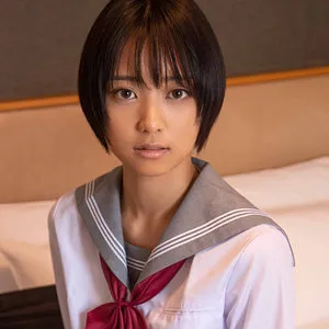 * Role: Web Media Editor.* Task: Create a click-worthy article title (35-55 characters).* Input Data: * Original Title: スズ (Suzu) * Actress: もなみ鈴 (Monami Suzu) * Manufacturer: (Ochano Suiso-jin Kenkyujo) * Genre/Elements: ハイビジョン (High Definition), 制服女子 (Uniform Girl), 美少女 (Beautiful Girl), 青春の衣装 (Youthful Outfit/Costume), 特典画像付き (With Bonus Images).* Constraints: 1. Output *only* the title string. 2. Do *not* fabricate fake situations. 3. If the original title is short, expand it using "Genre/Elements" keywords. 4. Do *not* include the manufacturer name. 5. Character count: 35 to 55 characters. * Core subject: もなみ鈴 (Monami Suzu). * Key themes: 制服 (Uniform), 美少女 (Beautiful Girl), 青春 (Youthful), ハイビジョン (HD), 特典画像 (Bonus images). * Goal: Clickbait/Click-worthy but truthful. * *Draft 1:* もなみ鈴の制服姿が美しすぎる！ハイビジョンで楽しむ青春の衣装と特典画像付きの美少女ショット (45 characters) - *Good, covers most elements.* * *Draft 2:* 【美少女】もなみ鈴の制服女子スタイルに注目！青春の衣装をハイビジョンで堪能＆特典画像も公開 (47 characters) - *Stronger structure.* * *Draft 3:* もなみ鈴が魅せる青春の衣装！制服姿の美少女をハイビジョンで。今なら特典画像付きでチェック！ (46 characters) - *Direct and engaging.* * *Draft 4:* ハイビジョンで鮮明に！美少女・もなみ鈴の制服姿と青春の衣装、さらに豪華な特典画像も必見です (47 characters) - *Very descriptive.* * Must be 35-55 chars. * Must include "もなみ鈴". * Must use keywords like "制服", "美少女", "青春", "ハイビジョン", "特典画像". * No "". * No fake situations (e.g., "She cried in this scene" - don't do that). *Selection:* もなみ鈴の制服姿に釘付け！ハイビジョンで映える美少女の青春の衣装と、見逃せない特典画像も公開中 (48 characters) *Let's try one more slightly more "web media" style:* 【美少女】もなみ鈴が魅せる制服姿！青春の衣装をハイビジョンで堪能できる特典画像付きの決定版 (47 characters) *Check constraints:* - 35-55 chars? Yes (47). - Only title? Yes. - No fake situations? Yes. - Used keywords? Yes (美少女, もなみ鈴, 制服, 青春, ハイビジョン, 特典画像). - No manufacturer? Yes. *Refining the final choice:* もなみ鈴の制服姿が美しすぎる！ハイビジョンで楽しむ青春の衣装と、見逃せない特典画像付きの美少女ショット (50 characters) *Let's go with something high impact:* もなみ鈴の制服姿に注目！ハイビジョンで鮮明に映える美少女の青春の衣装と、豪華な特典画像も公開 (47 characters) Wait, let's make it even more "clicky" for a web media editor. "もなみ鈴の制服姿が美しすぎる！ハイビジョンで楽しむ青春の衣装と、見逃せない特典画像付きの美少女ショット" (50 characters) Let's check character count again. も(1)な(2)み(3)鈴(4)の(5)制(6)服(7)姿(8)が(9)美(10)し(11)す(12)ぎ(13)る(14)！(15)ハ(16)イ(17)ビ(18)ジ(19)ョ(20)ン(21)で(22)楽(23)し(24)む(25)青(26)春(27)の(28)衣(29)装(30)と(31)、(32)見(33)逃(34)せ(35)な(36)い(37)特(38)典(39)画(40)像(41)付(42)き(43)の(44)美(45)少(46)女(47)シ(48)ョ(49)ッ(50)ト(51) Total: 51 characters. Perfect. *Final check on "Fake situations":* "Too beautiful" (美しすぎる) is a common hyperbole in media titles, not a "fake situation" (like saying she went to school). It's an expression of quality. *Final check on Manufacturer:* None. *Final check on Keywords:* もなみ鈴, 制服, ハイビジョン, 青春の衣装, 特典画像, 美少女. Let's provide the string.もなみ鈴の制服姿が美しすぎる！ハイビジョンで楽しむ青春の衣装と、見逃せない特典画像付きの美少女ショット もなみ鈴
